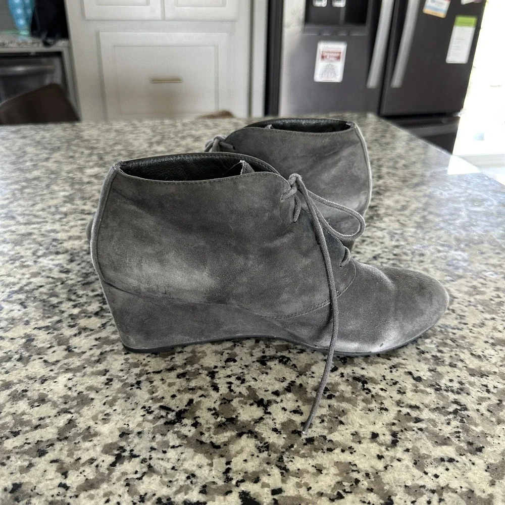 Vionic Becca Wedge Suede Lace‎ Up Elevated Booties Womens 9 Casual Classic